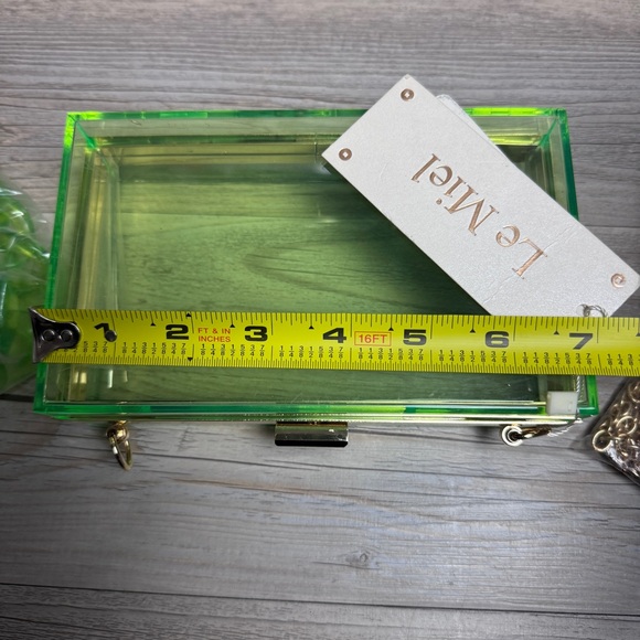 NWT Le Miel Acrylic Green Purse Crossbody/Handle purse Glows under black light. - Picture 16 of 17